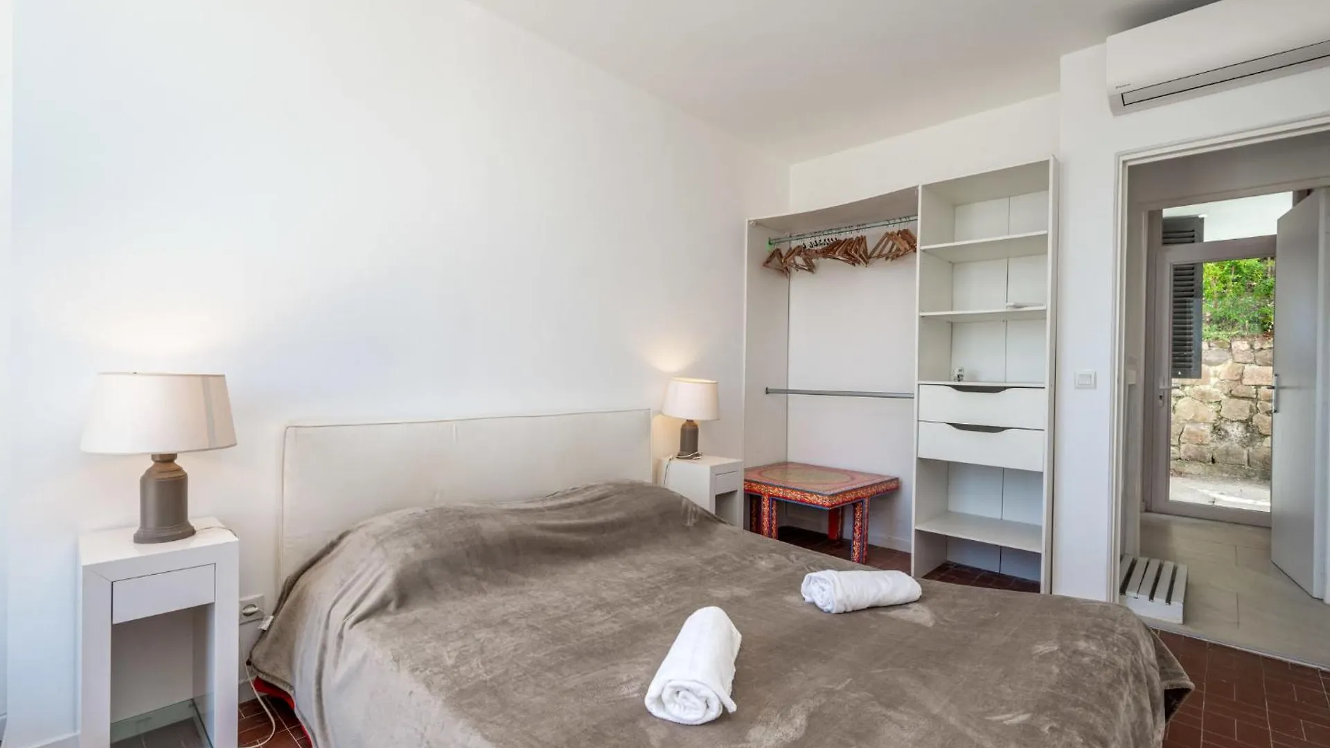 Holiday Home Domaine De Maure Vieil By Interhome 망들리유 라 나플