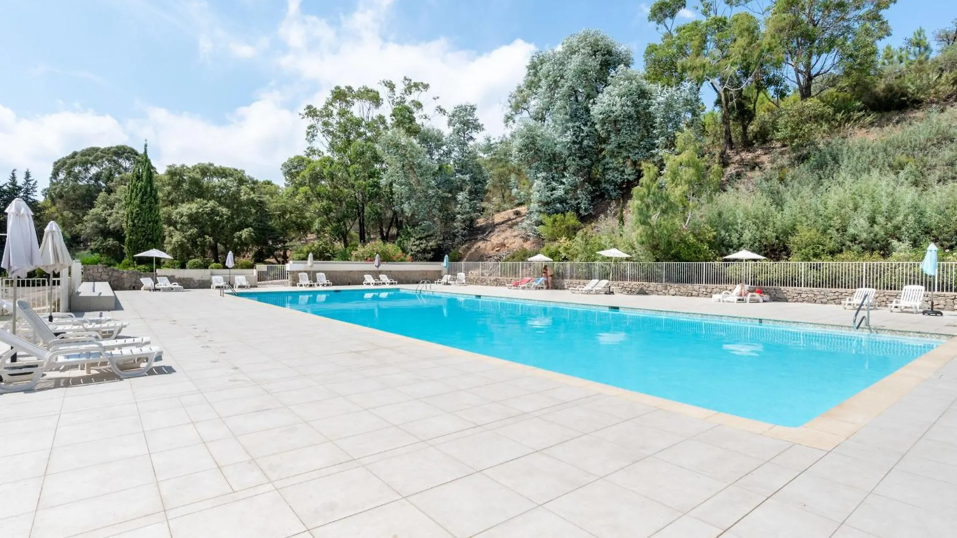 Holiday Home Domaine De Maure Vieil By Interhome 망들리유 라 나플